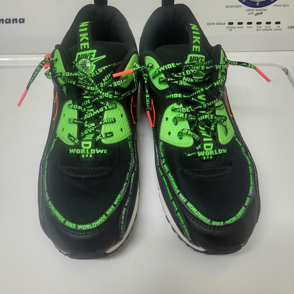 Nike Air Max 90 Worldwide Pack Black Flash sneakers.